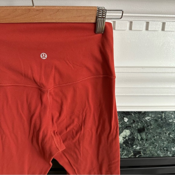 Lululemon Align Crop *21" size 6 assumed color Cayenne - Picture 2 of 10